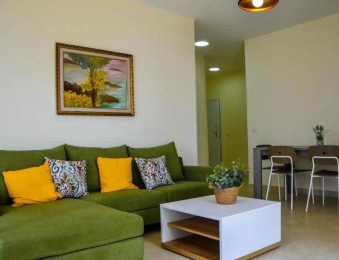 Toto Hotel & Apartments Radhimë Esterno foto